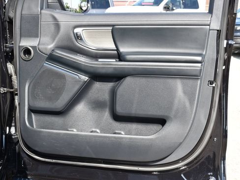 Used 2025 Ford Expedition Max Platinum w/ Driver's Package AWD/4WD image 34