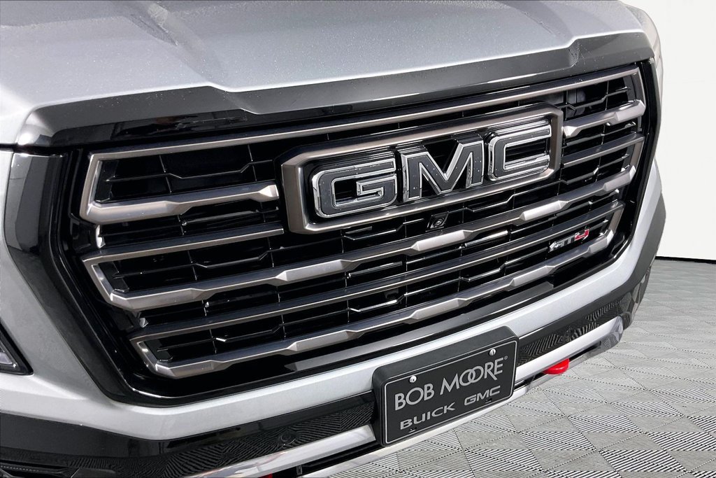 Used 2025 GMC Yukon AT4 Ultimate w/ LPO, Floor Liner Package AWD/4WD image 29
