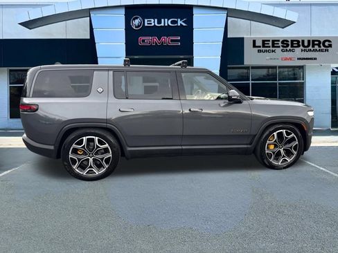 Used 2025 Rivian R1S Premium AWD/4WD image 8