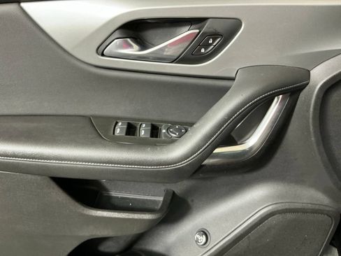 Used 2020 Chevrolet Blazer LT FWD image 17