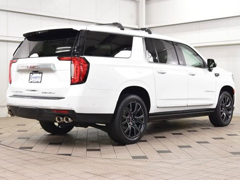 Used 2023 GMC Yukon XL Denali w/ Denali Reserve Package AWD/4WD image 8
