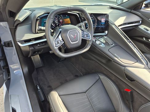 Used 2024 Chevrolet Corvette Stingray Preferred Conv w/ Z51 Performance Package RWD image 14