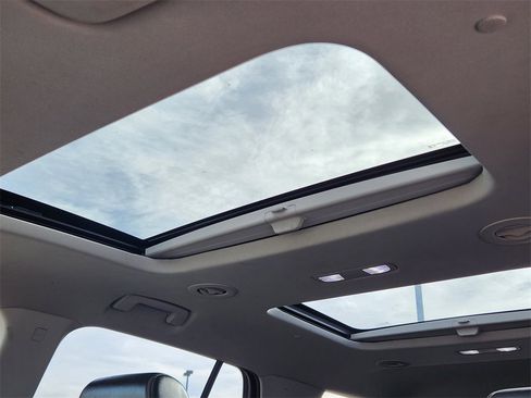 Used 2020 Chevrolet Traverse Premier w/ Redline Edition image 26