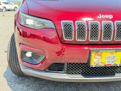 Used 2019 Jeep Cherokee Latitude Plus w/ Comfort/Convenience Group AWD/4WD image 91