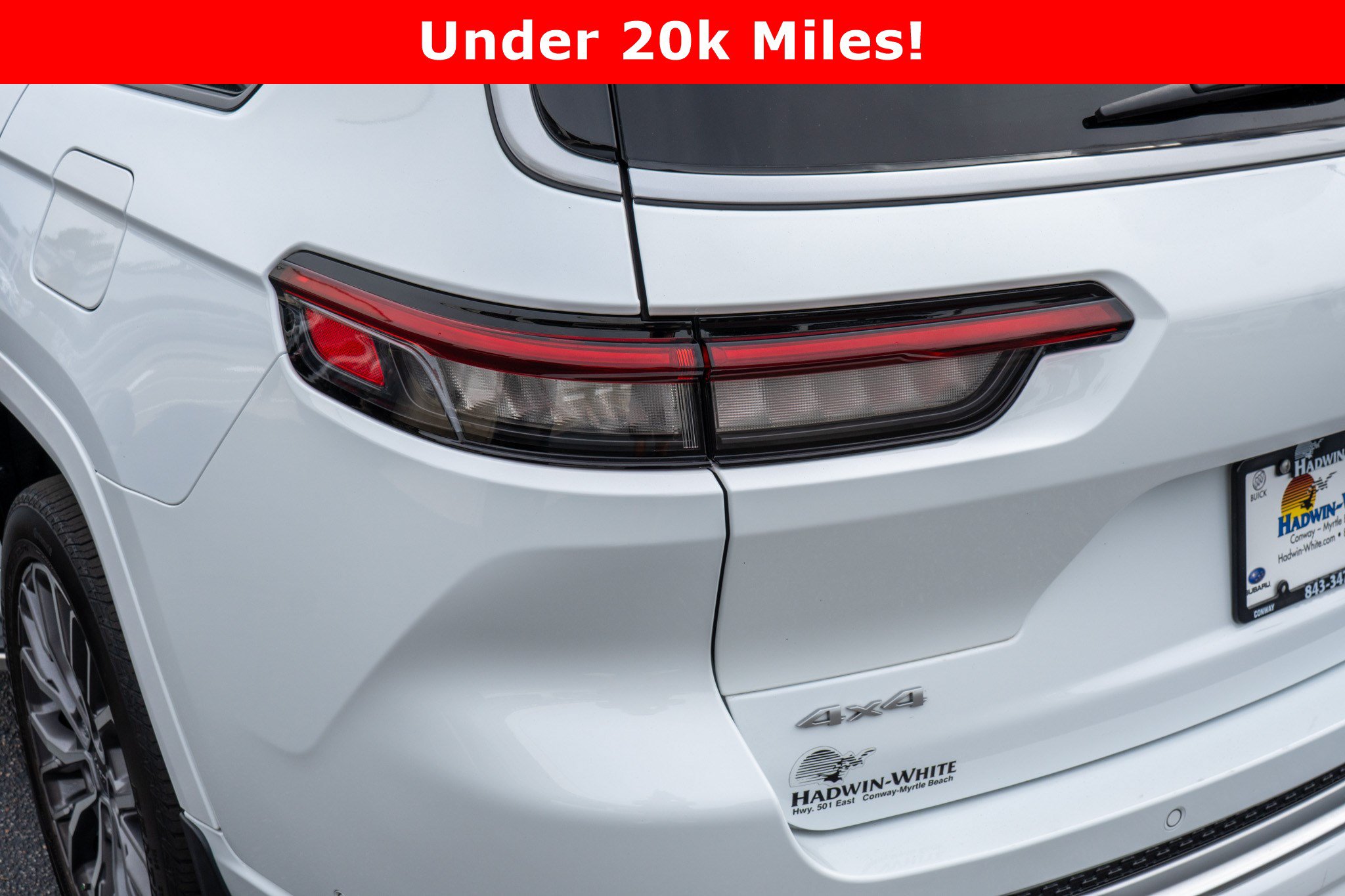 Used 2024 Jeep Grand Cherokee L Summit AWD/4WD image 10