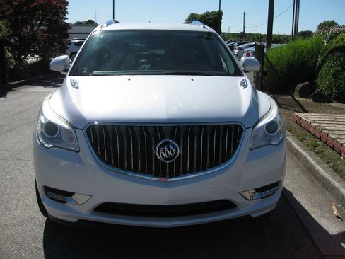 Used 2016 Buick Enclave Leather FWD image 2