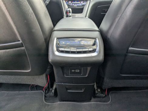 Used 2020 Cadillac XT6 FWD image 20