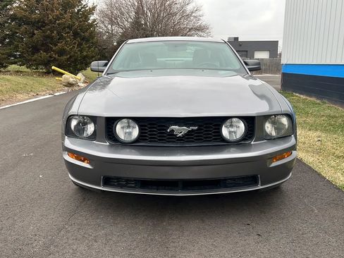 Used 2006 Ford Mustang GT image 2