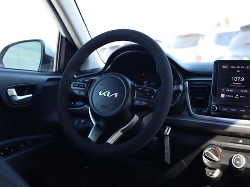 Used 2023 Kia Rio S image 9