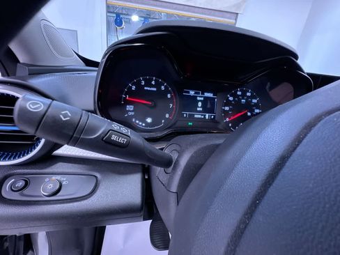 Used 2024 Chevrolet Trax LS w/ LS Convenience Package FWD image 10