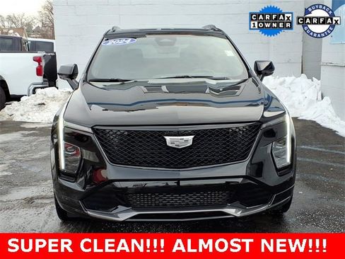 Used 2024 Cadillac XT4 Sport image 2