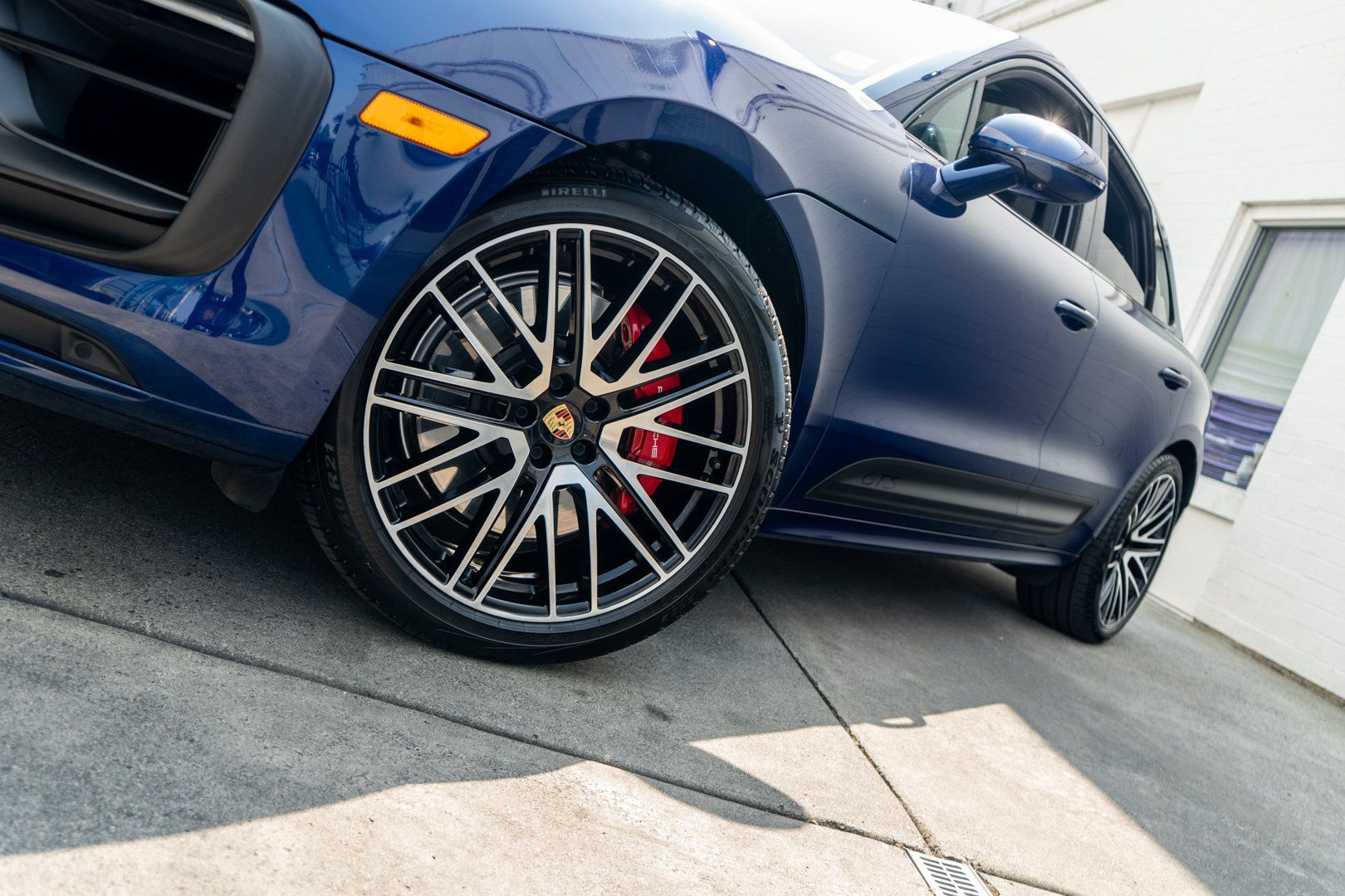 Used 2022 Porsche Macan GTS AWD/4WD image 4
