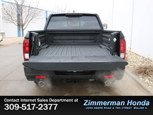 New 2026 Honda Ridgeline Black Edition image 9