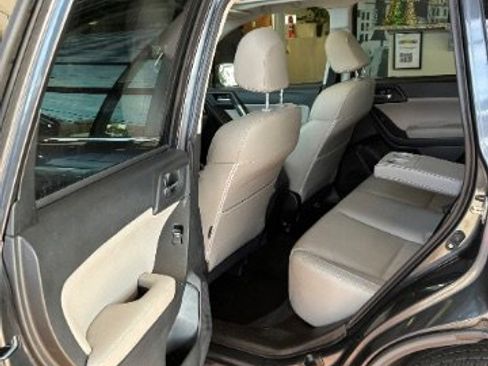 Used 2017 Subaru Forester 2.5i Limited image 28