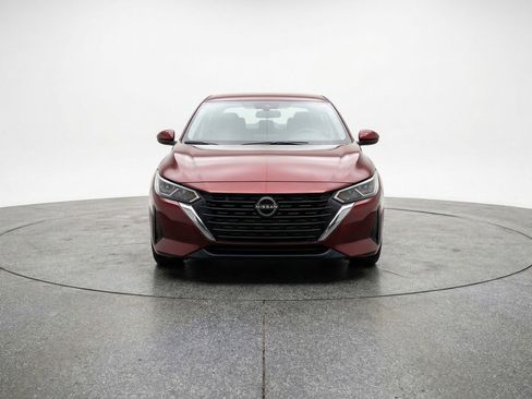 Used 2025 Nissan Sentra SV image 2