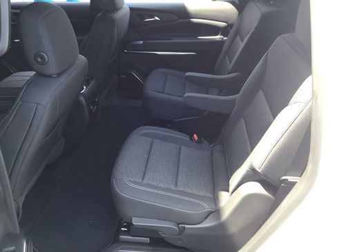 New 2025 Chevrolet Traverse LT w/ Enhanced Driving Package image 17