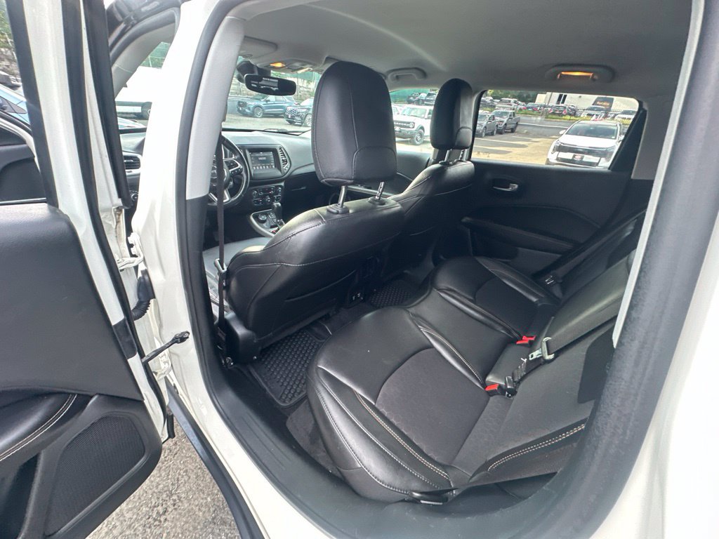 Used 2019 Jeep Compass Latitude w/ Cold Weather Group AWD/4WD image 24