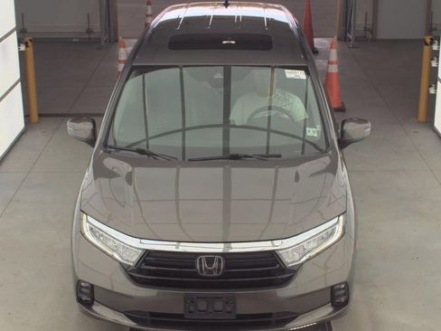 Used 2023 Honda Odyssey EX-L image 2