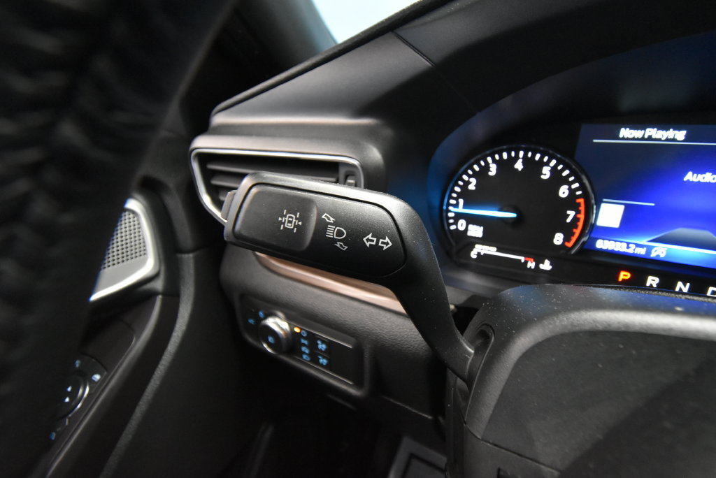 Used 2020 Ford Explorer Limited AWD/4WD image 16