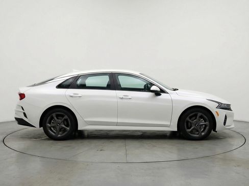 Used 2025 Kia K4 LXS image 5