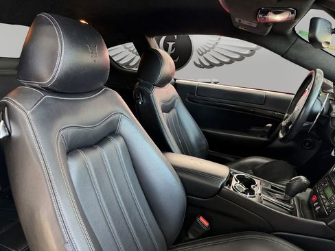 Used 2011 Maserati GranTurismo S RWD image 15