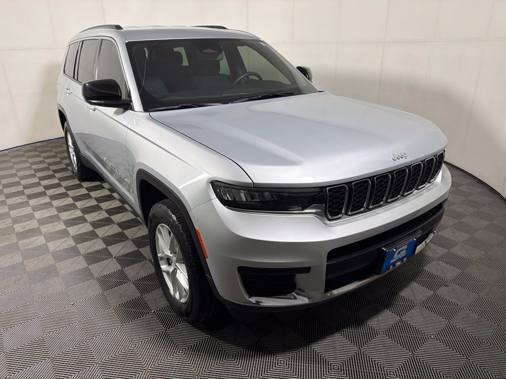Used 2024 Jeep Grand Cherokee L Laredo w/ Luxury Tech Group I AWD/4WD image 1