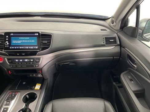 Certified 2024 Honda Ridgeline RTL image 17