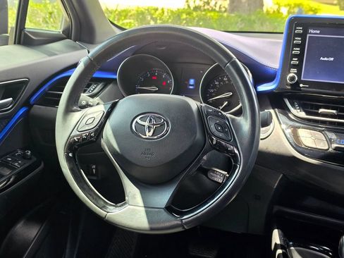 Used 2021 Toyota C-HR XLE FWD image 21