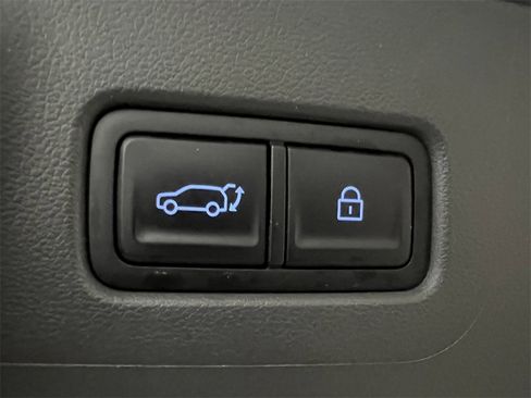 Used 2024 Hyundai Santa Fe Limited image 17