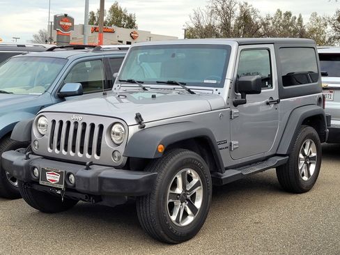 Used 2015 Jeep Wrangler Sport w/ Quick Order Package 24S image 16