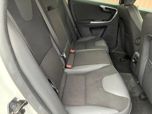 Used 2010 Volvo XC60 3.2 image 21