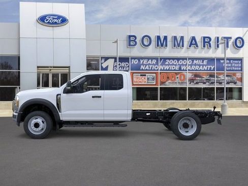 New 2026 Ford F450 XL w/ XL Chrome Package RWD image 3