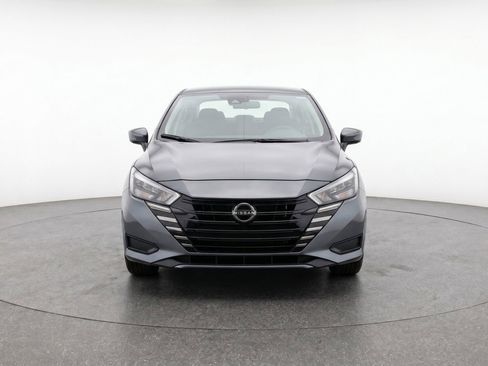 Used 2025 Nissan Versa SV FWD image 2