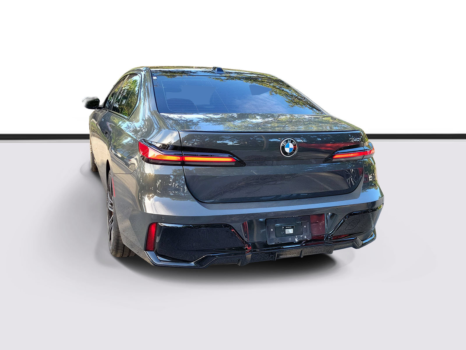 Certified 2023 BMW 740i RWD image 4