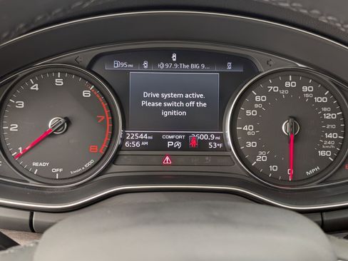 Used 2021 Audi Q5 Premium w/ Convenience Package image 22