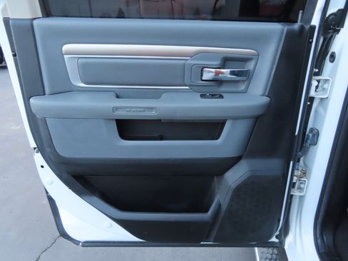 Used 2013 RAM 2500 Big Horn image 42