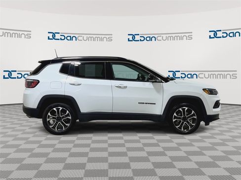 Used 2022 Jeep Compass Limited image 9