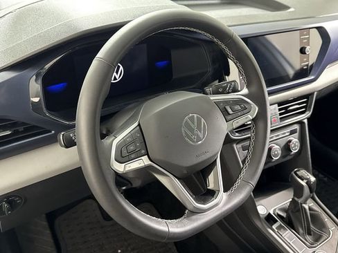 Used 2022 Volkswagen Taos SE image 21