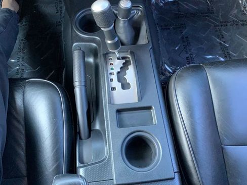 Used 2007 Toyota FJ Cruiser 4WD image 15