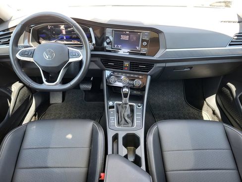 Used 2023 Volkswagen Jetta SE FWD image 25