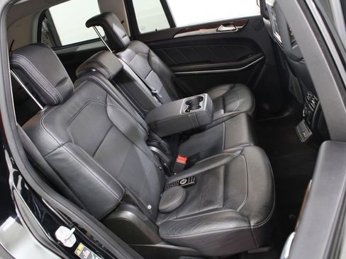 Used 2015 Mercedes-Benz GL 550 4MATIC image 29