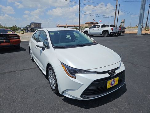 Certified 2026 Toyota Corolla LE FWD image 7