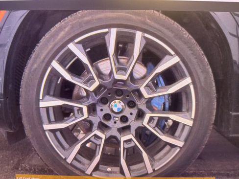 Used 2024 BMW X6 xDrive40i w/ Executive Package image 9