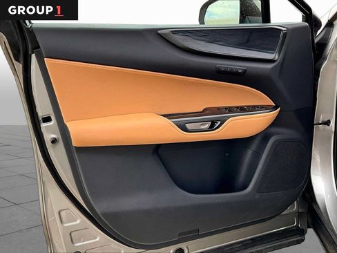 Used 2025 Lexus NX 250 FWD w/ Accessory Package (2T) image 19