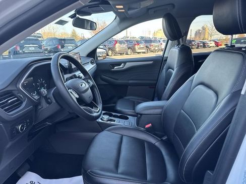 Used 2022 Ford Escape SEL image 11