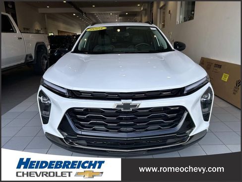 Used 2025 Chevrolet Trax ACTIV w/ Driver Confidence Package FWD image 36