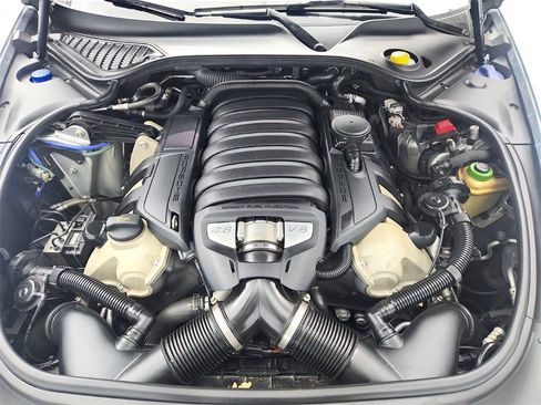 Used 2015 Porsche Panamera GTS image 40