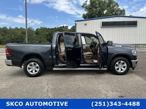 Used 2019 RAM 1500 Laramie image 30