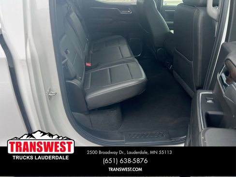 Used 2025 GMC Sierra 1500 SLT image 4