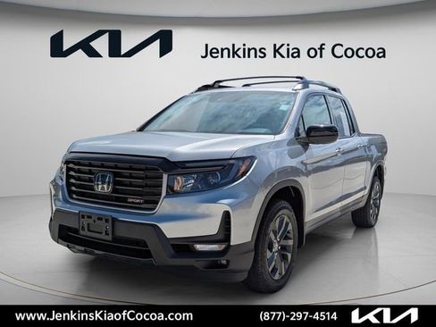 Used 2023 Honda Ridgeline Sport image 9